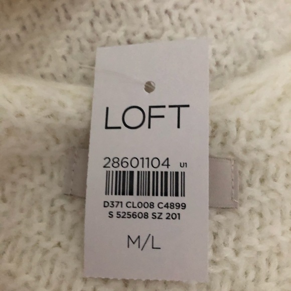 😁 cozy white shawl (BRAND NEW WITH TAGS) - Picture 3 of 5